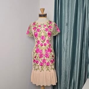 Laneiie Apricot Floral Short Sleeve Pleat Bottom Crew Midi Dress Sz Small